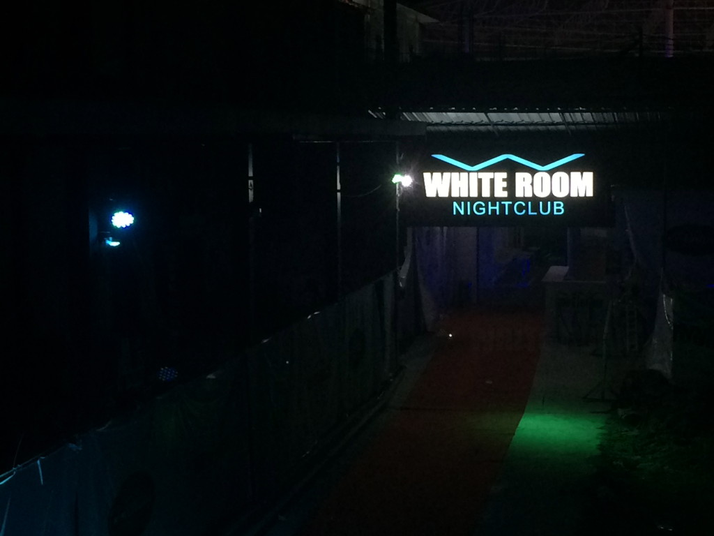 White Room Club, Thanon Bangla